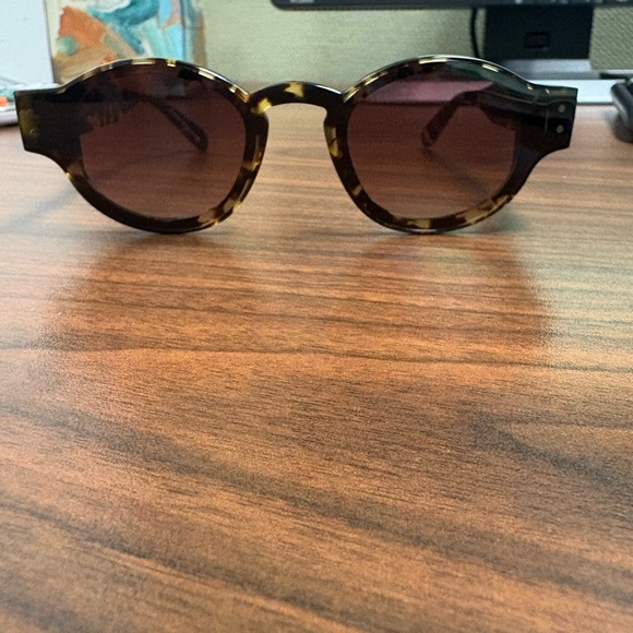 Retro Krewe Sunglasses!! - Picture 2 of 8